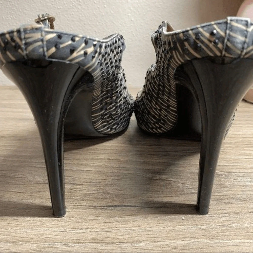 CARLOS SANTANA Black Studded Zebra Print‎ Heel, Size 6